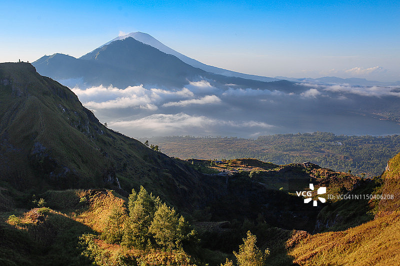 印度尼西亚巴厘岛火山地貌图片素材