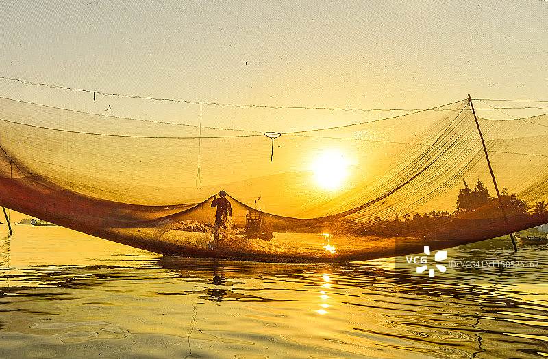 越南中部的渔网图片素材