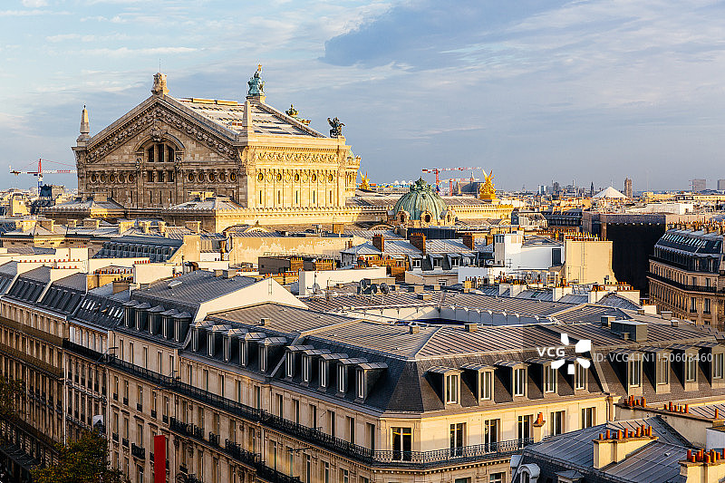 日落时分的巴黎天际线高角度景观图片素材