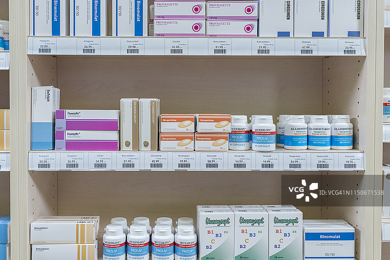 摆满药品的货架图片素材