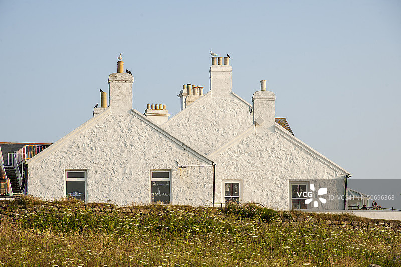 康沃尔郡悬崖上的兰兹角村庄图片素材