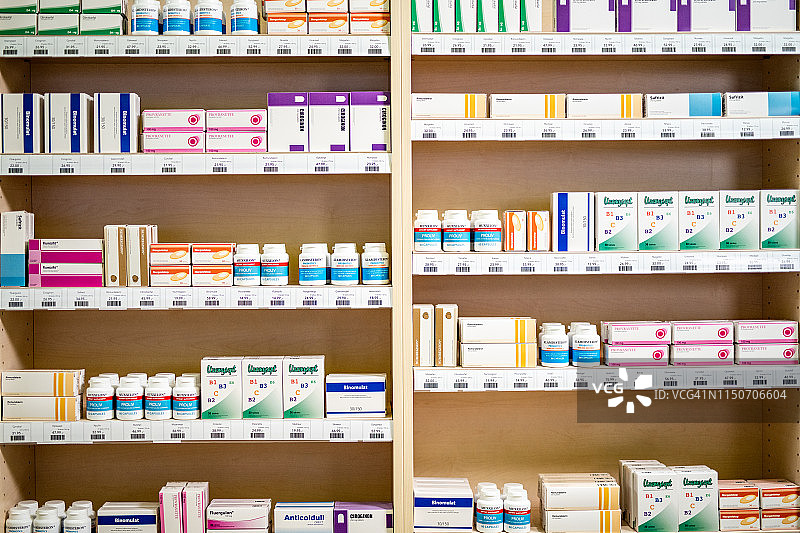 摆满药品的货架图片素材