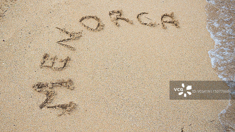 沙滩上的字母图片素材