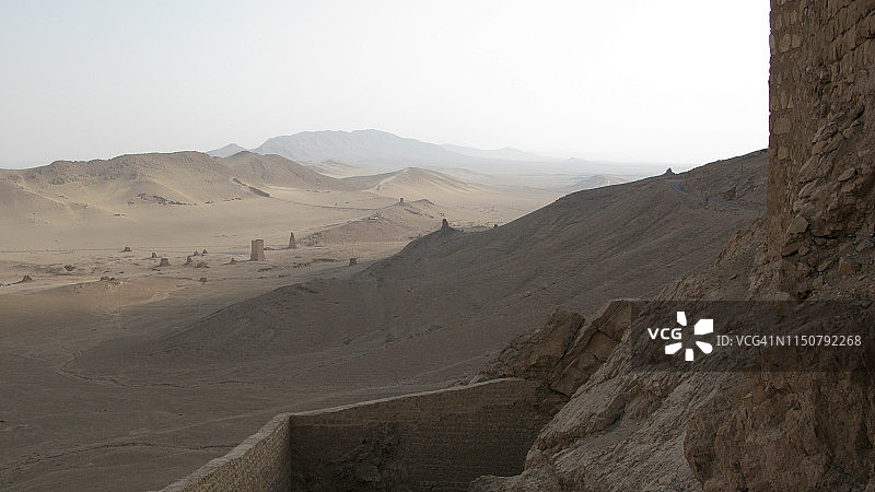 从巴尔米拉泰德穆尔城堡看到的巴尔米拉沙漠图片素材