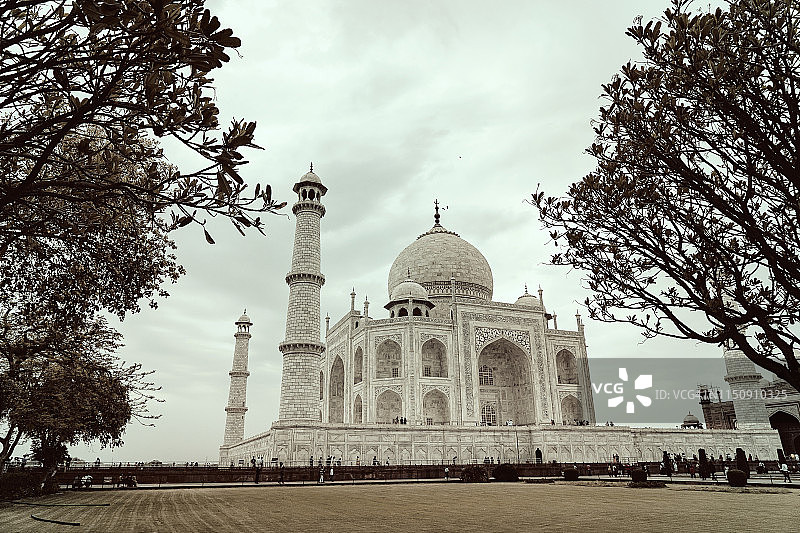 印度阿格拉泰姬陵：莫卧儿帝国时期的美丽建筑，联合国教科文组织世界遗产图片素材