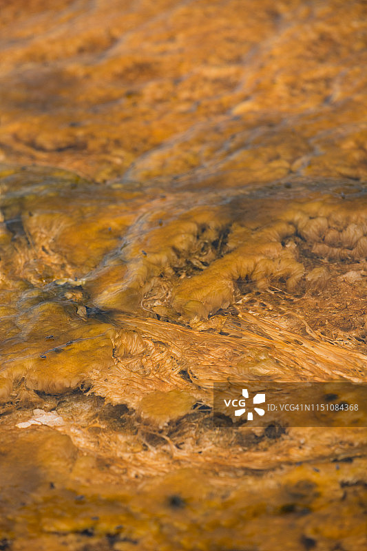 中途间歇泉盆地图片素材