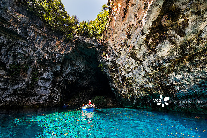 希腊凯法利尼亚岛上著名的梅丽萨尼湖图片素材