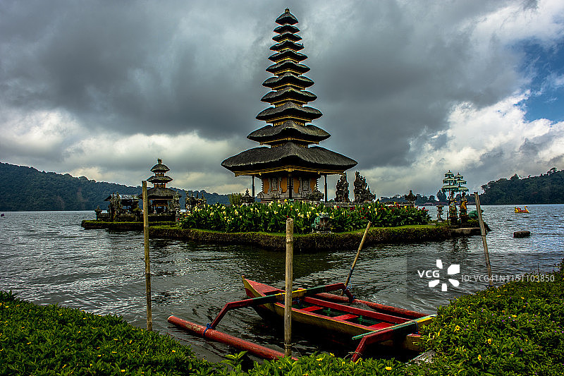 布拉坦湖图片素材