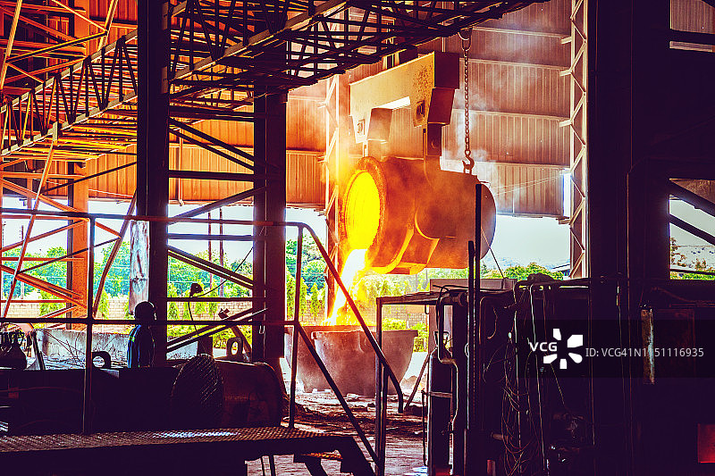 非洲的钢铁厂图片素材