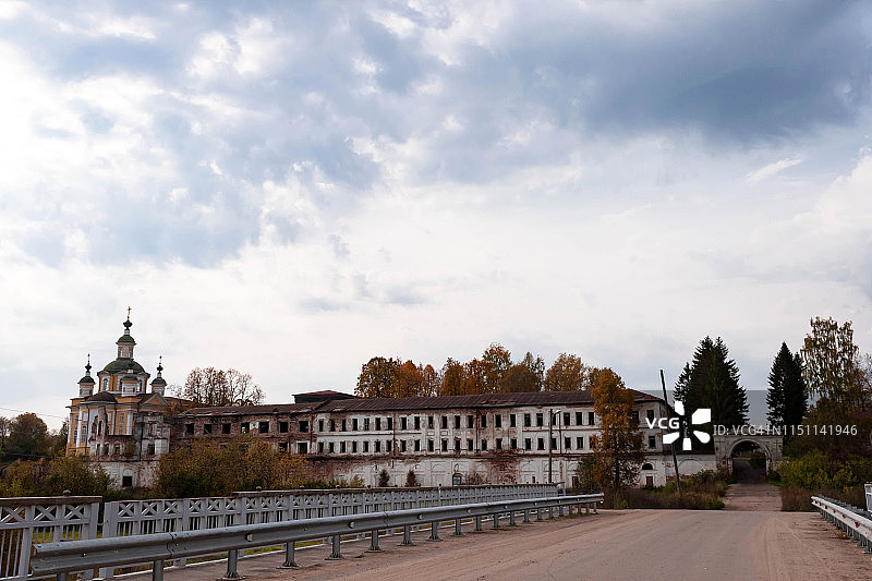 俄罗斯沃洛格达地区托特马的斯帕索-苏莫林修道院遗址图片素材