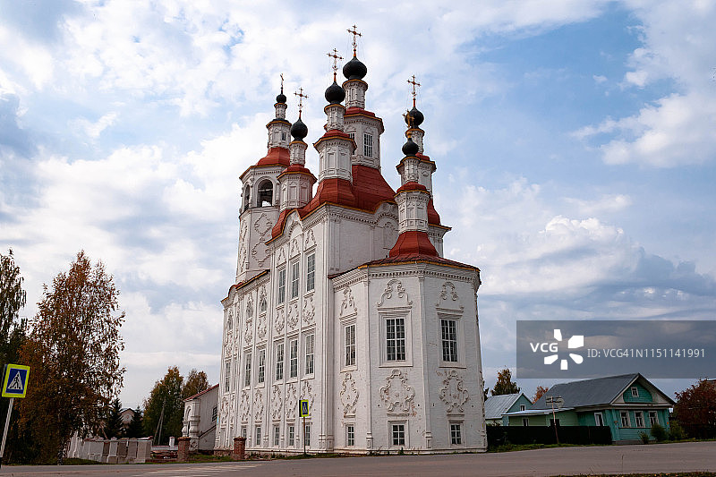 俄罗斯沃洛格达州托特马的巴洛克风格主进耶路撒冷教堂图片素材