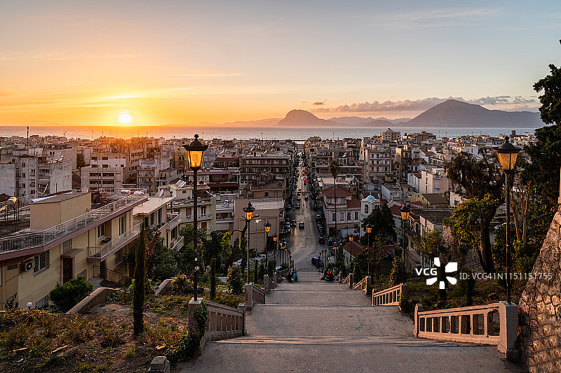 希腊帕特拉斯市日落图片素材