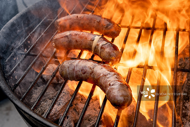 炭火烤香肠图片素材