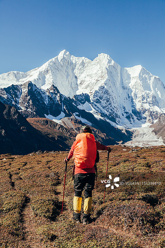 喜马拉雅山徒步旅行图片素材