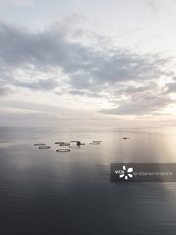 渔场围栏航拍图片素材