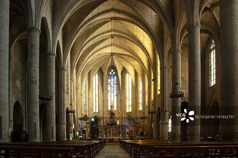 西班牙加泰罗尼亚赫罗纳圣玛丽亚德卡斯特洛大教堂图片素材