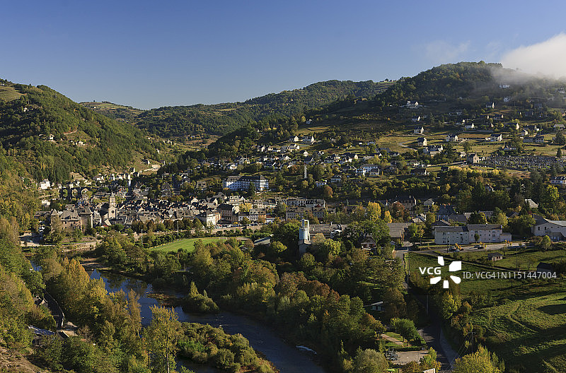 阿韦龙村空中俯瞰图片素材