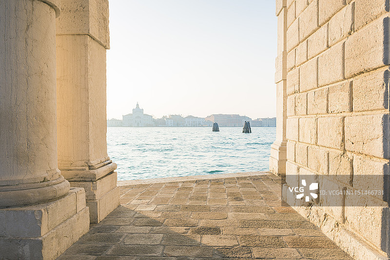 从威尼斯海关角看到的朱代卡运河图片素材