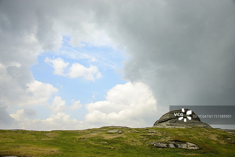 英国达特moor的Haytor岩石图片素材