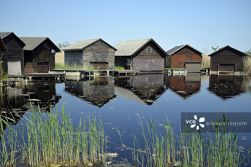 诺伊锡德尔湖畔鲁斯特的渔棚图片素材