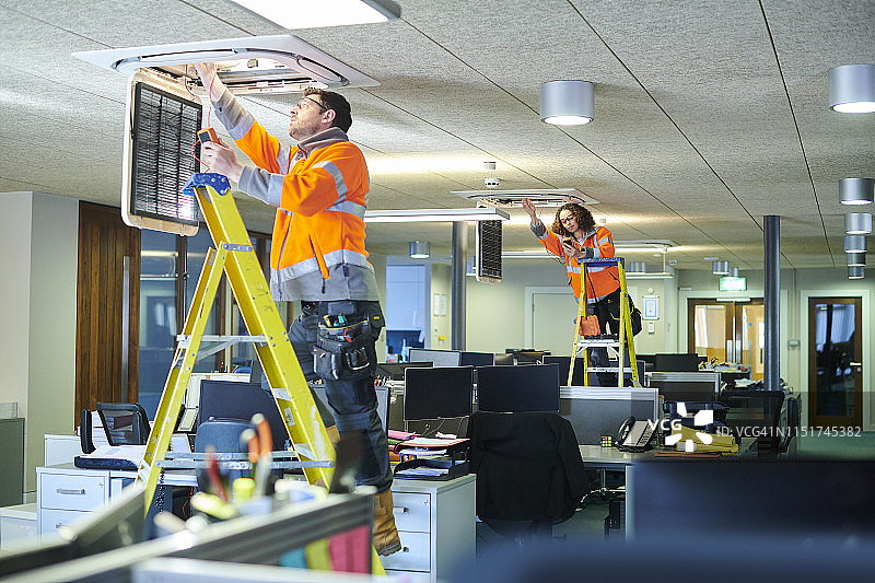办公室空调维修服务图片素材