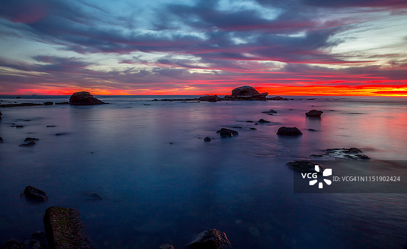 鸟岩日落图片素材