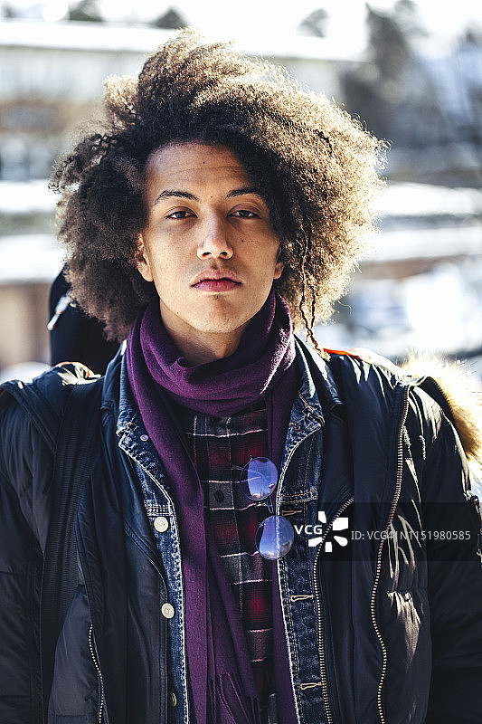 年轻人的肖像图片素材