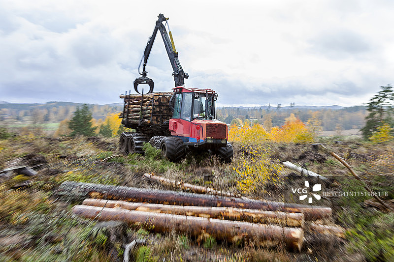 工作中森林机械图片素材