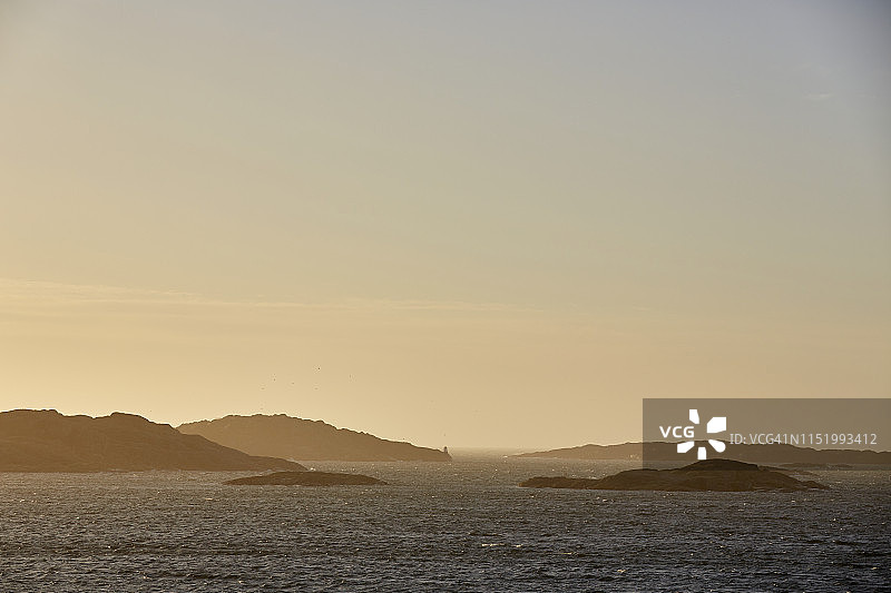 日落时分的群岛图片素材
