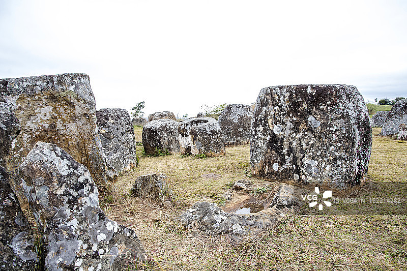 老挝川圹高原石缸平原，丰沙湾附近图片素材