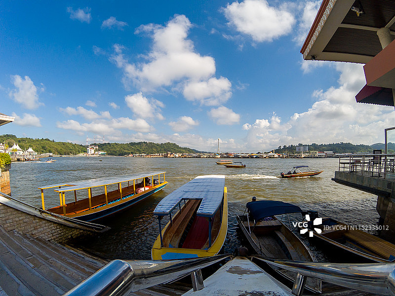斯里巴加湾市文莱河水上出租车图片素材