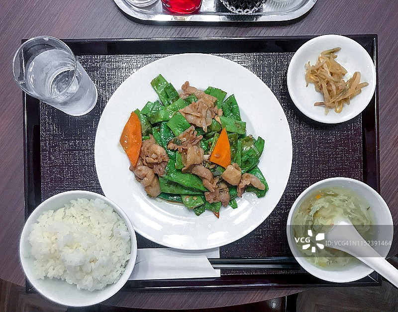 中式干煸豆角五花肉套餐图片素材