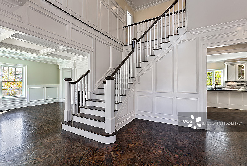 新房的门厅图片素材