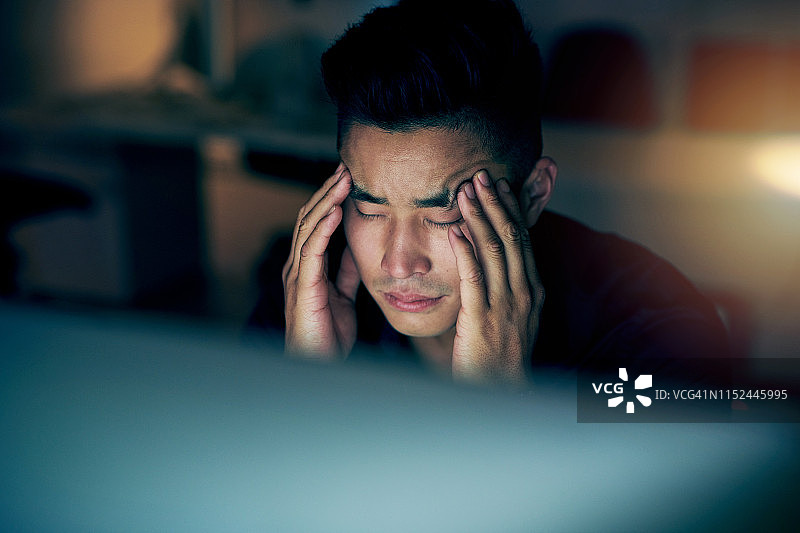 熬夜过度图片素材