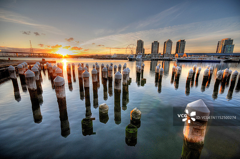 墨尔本港区日落图片素材