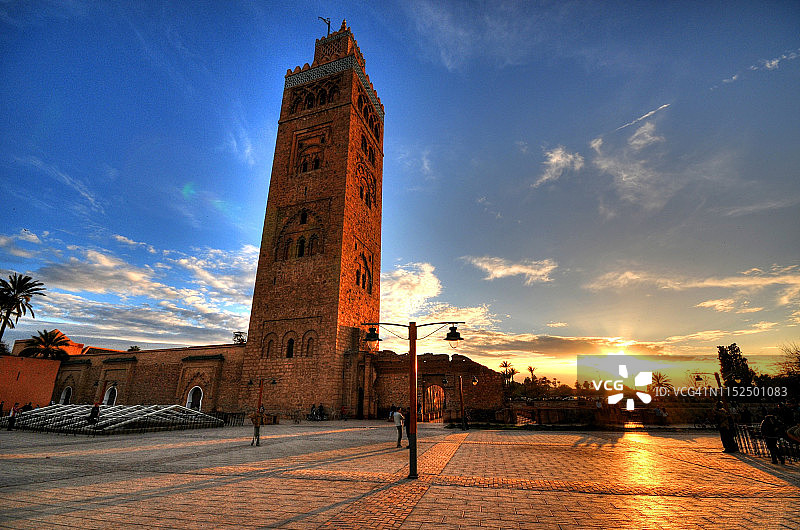 日落时分的库图比亚清真寺图片素材