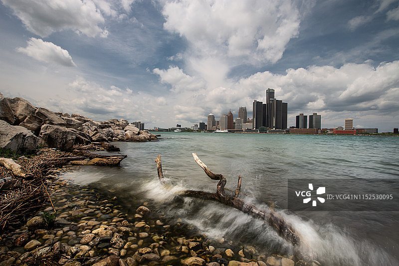 密歇根州底特律天际线长曝光图片素材