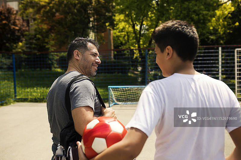 和爸爸共度一天图片素材