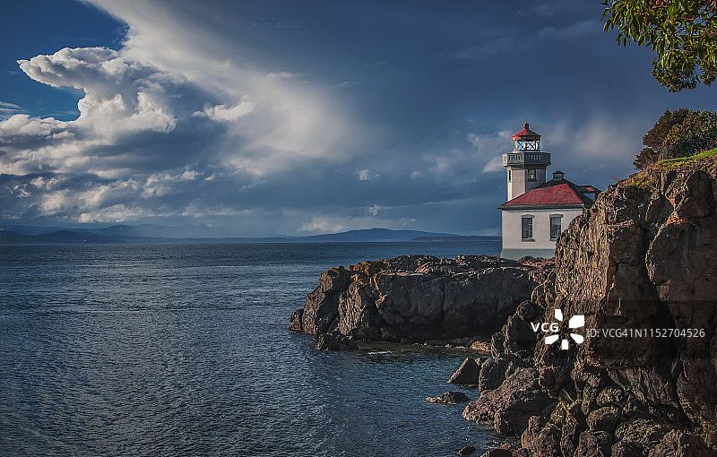 华盛顿州圣胡安岛的石灰窑灯塔图片素材