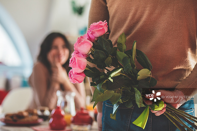 惊喜玫瑰花束图片素材