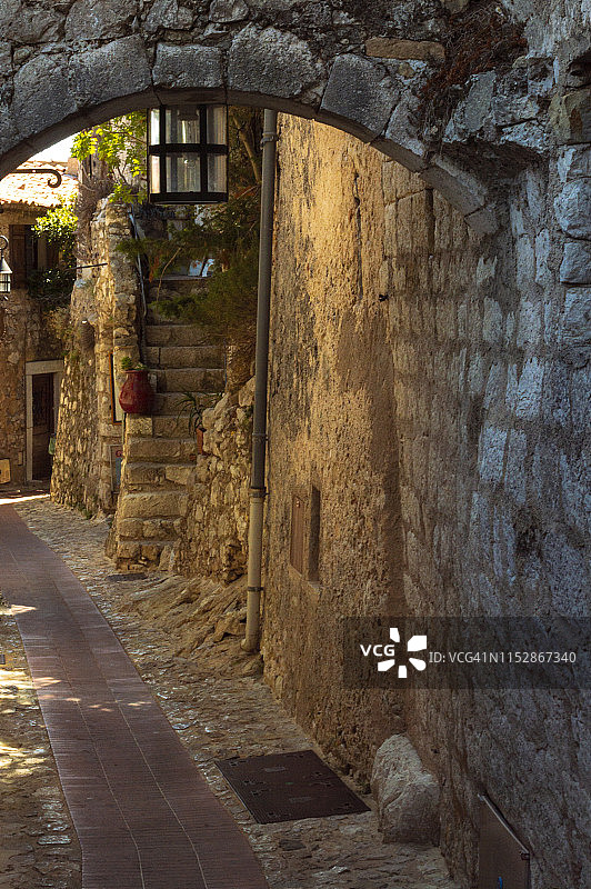 法国埃兹中世纪村庄的街道图片素材