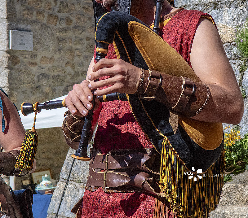 中世纪流行音乐：鼓手图片素材