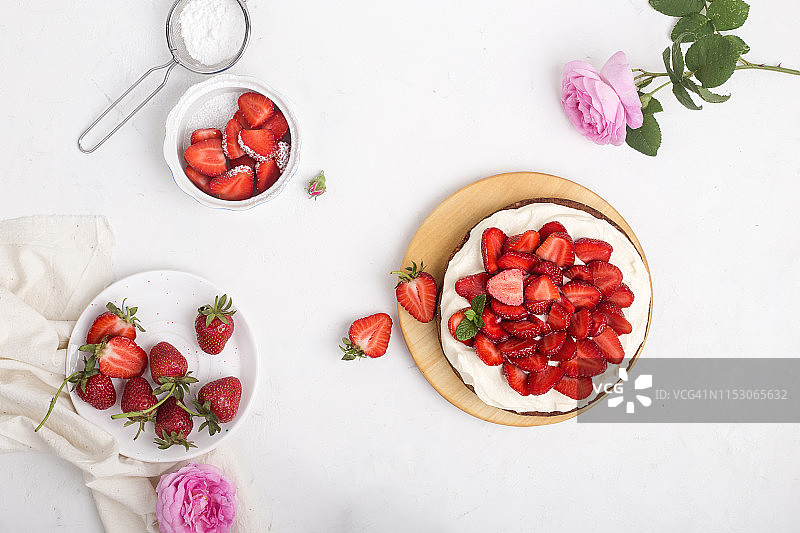 自制草莓蛋糕图片素材