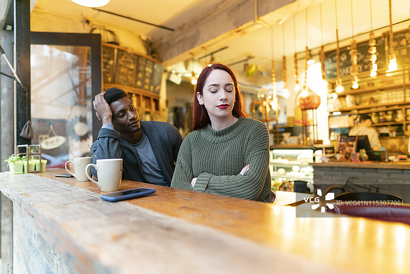 爱无对错图片素材