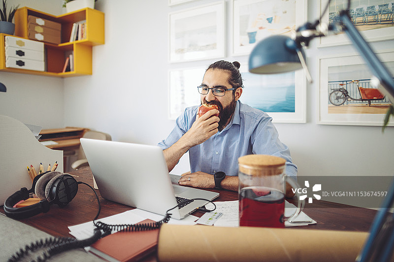 在家工作图片素材