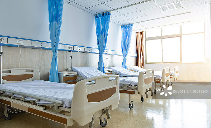 全新空旷的医院病房内部图片素材