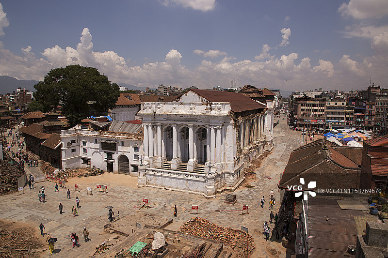 2015年6月加德满都杜巴广场地震后哈努曼达卡受损图片素材