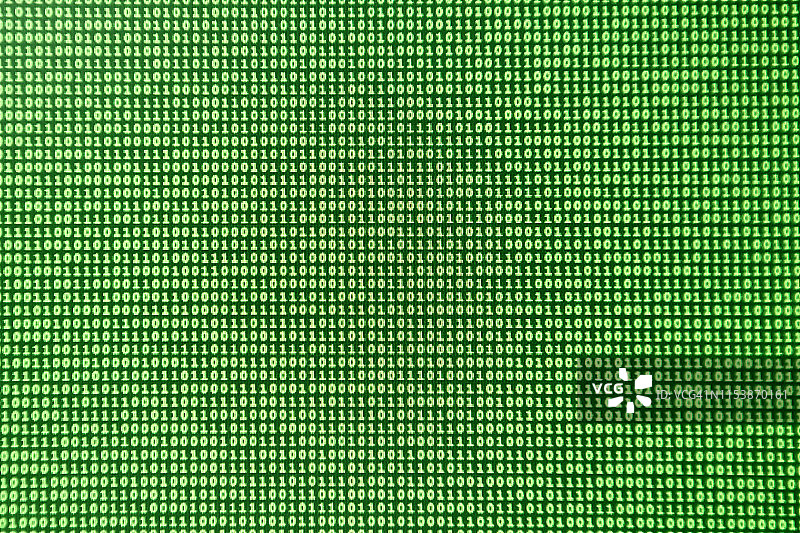 电脑屏幕显示二进制代码图片素材