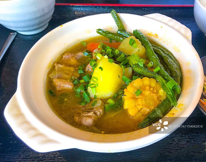 中国东北乱炖在横滨的餐厅用砂锅炖制图片素材