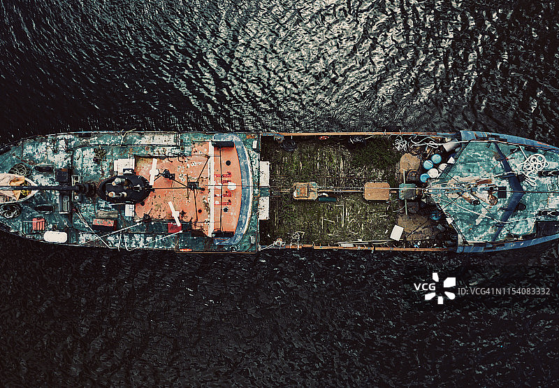 废弃的船图片素材